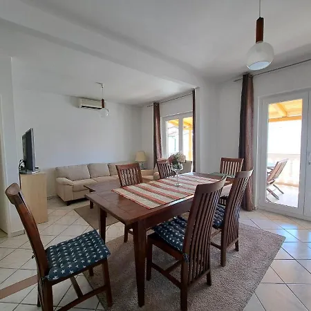 Buntic Apartamento